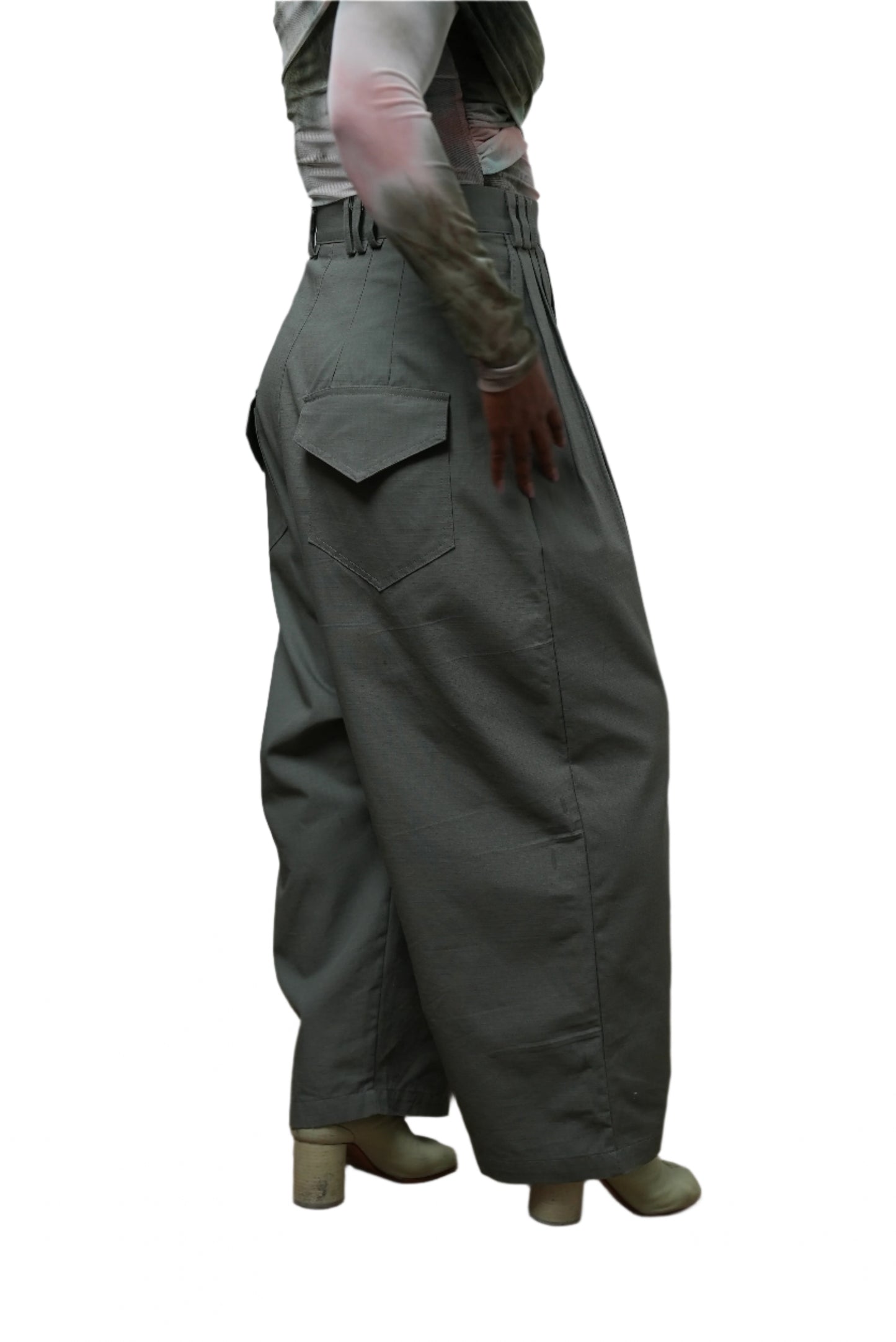 Victor Pleated Trouser