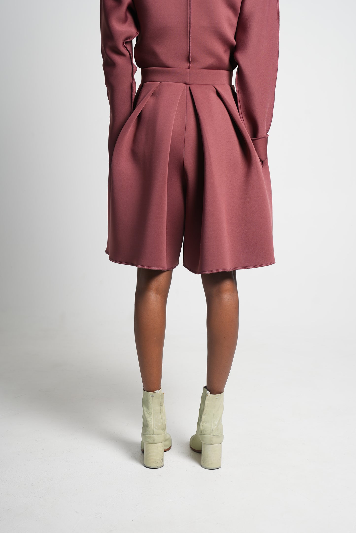 Oliver Pleated Shorts (Marsala)