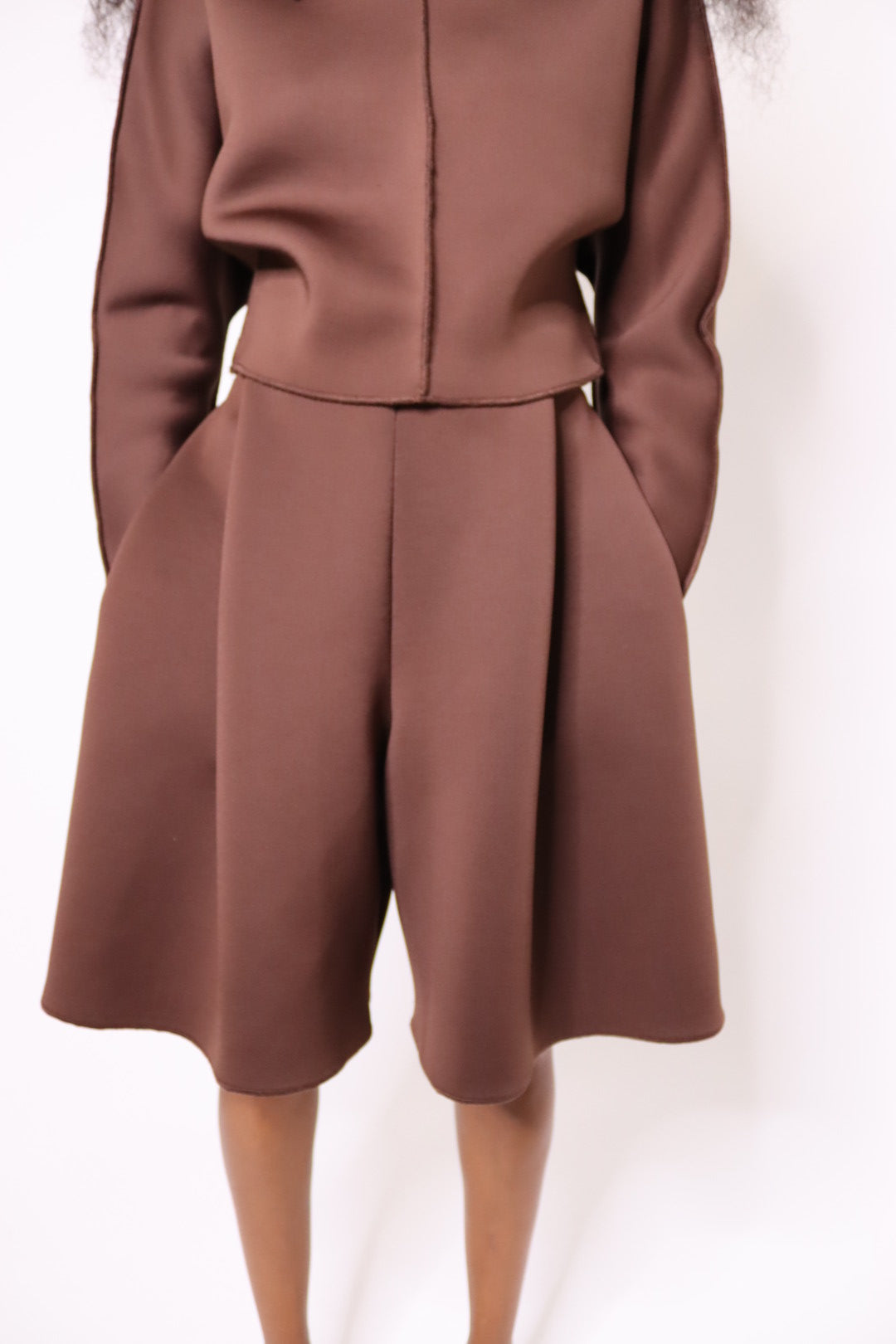 Oliver Pleated Shorts (Brown)