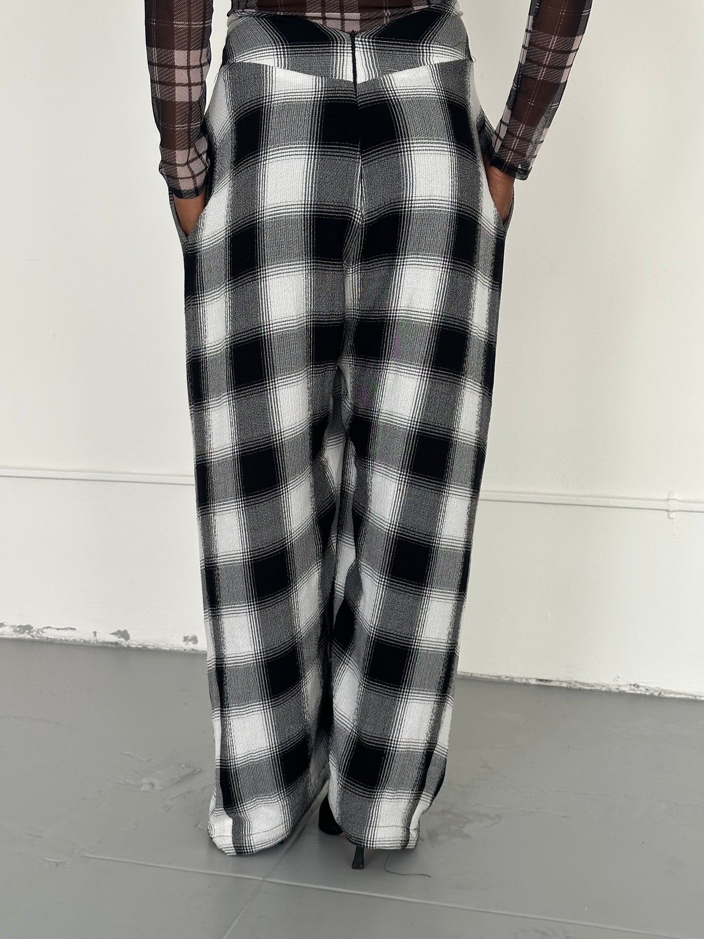 Yoshi Twist Pant (B&W)